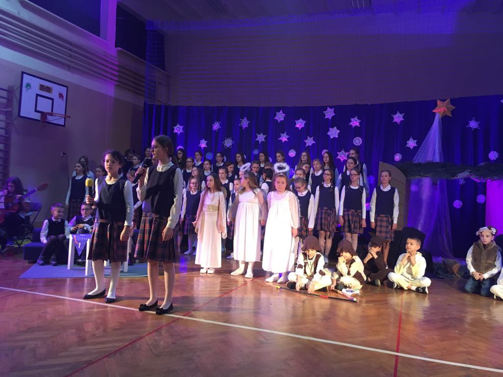 Tradycyjne jasełka w SP nr 1 [21.12.2019] - zdjęcie #12 - eOstroleka.pl