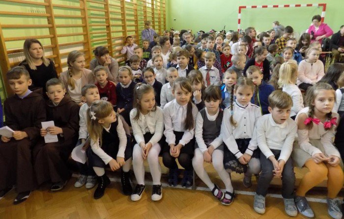 Jasełka w Publicznej Szkole Podstawowej w Wykrocie [20.12.2019]] - zdjęcie #11 - eOstroleka.pl