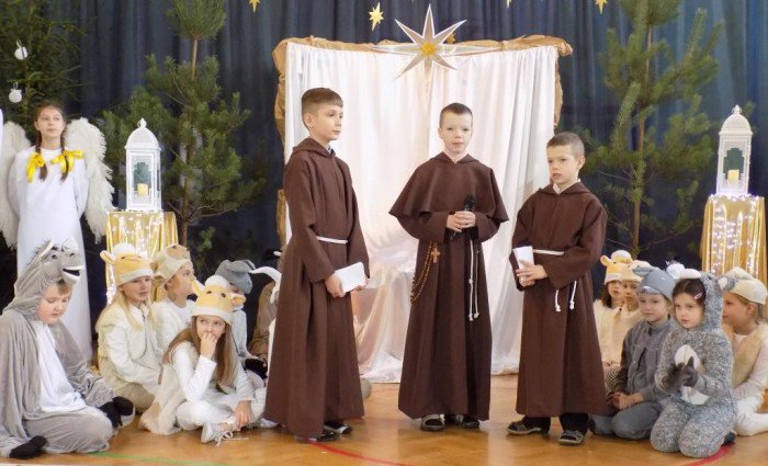 Jasełka w Publicznej Szkole Podstawowej w Wykrocie [20.12.2019]] - zdjęcie #12 - eOstroleka.pl