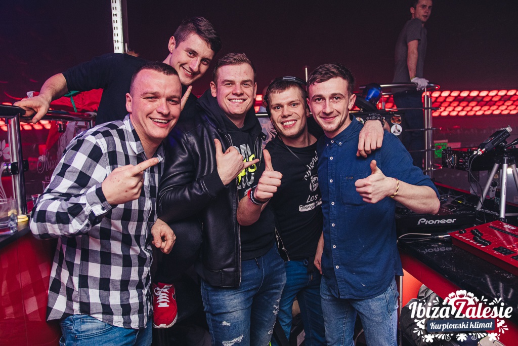 II dzień świąt w Clubie Ibiza Zalesie - Jadą! Jadą! MALOS & Paff Dee [26.12.2019] - zdjęcie #7 - eOstroleka.pl
