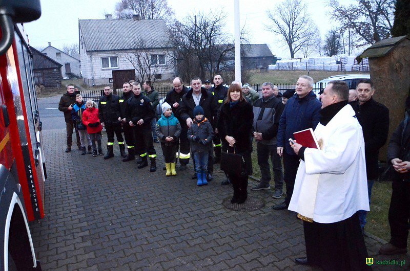OSP Dylewo: W Nowy Rok z nowym wozem [ZDJĘCIA] - zdjęcie #34 - eOstroleka.pl