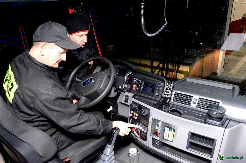 OSP Dylewo: W Nowy Rok z nowym wozem [ZDJĘCIA] - zdjęcie #9 - eOstroleka.pl