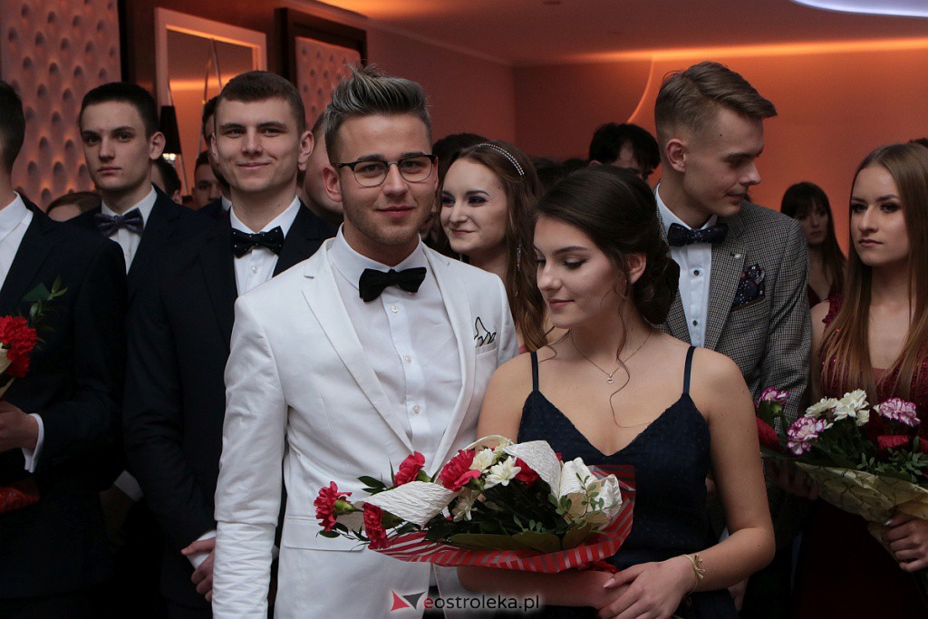 Studniówka III LO w Ostrołęce [04.01.2020] - zdjęcie #236 - eOstroleka.pl
