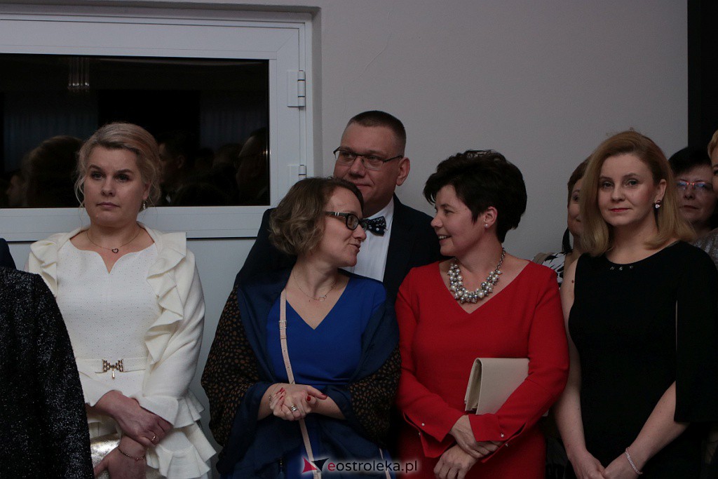 Studniówka III LO w Ostrołęce [04.01.2020] - zdjęcie #233 - eOstroleka.pl