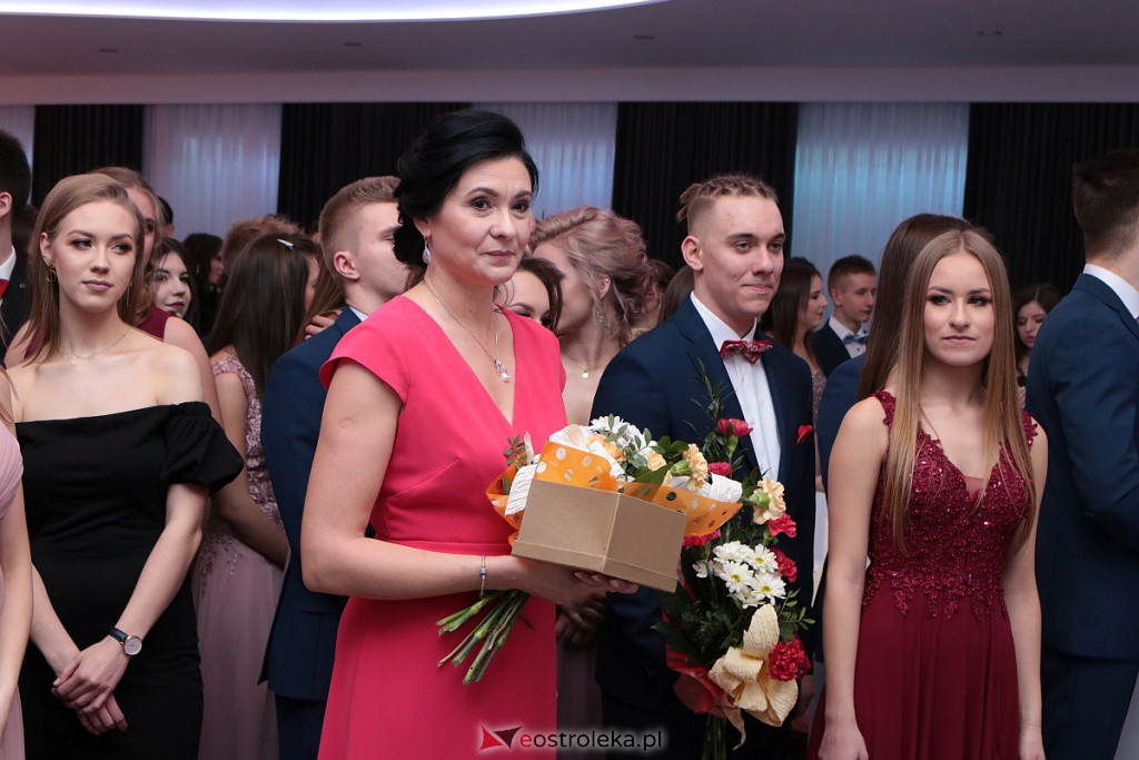 Studniówka III LO w Ostrołęce [04.01.2020] - zdjęcie #215 - eOstroleka.pl