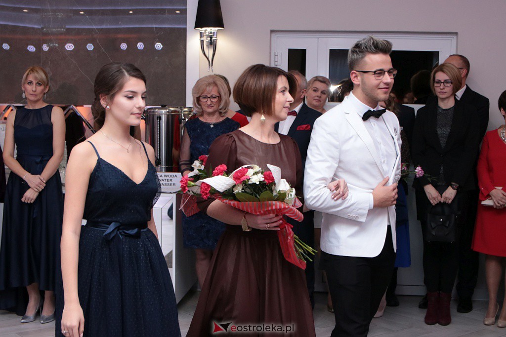 Studniówka III LO w Ostrołęce [04.01.2020] - zdjęcie #211 - eOstroleka.pl