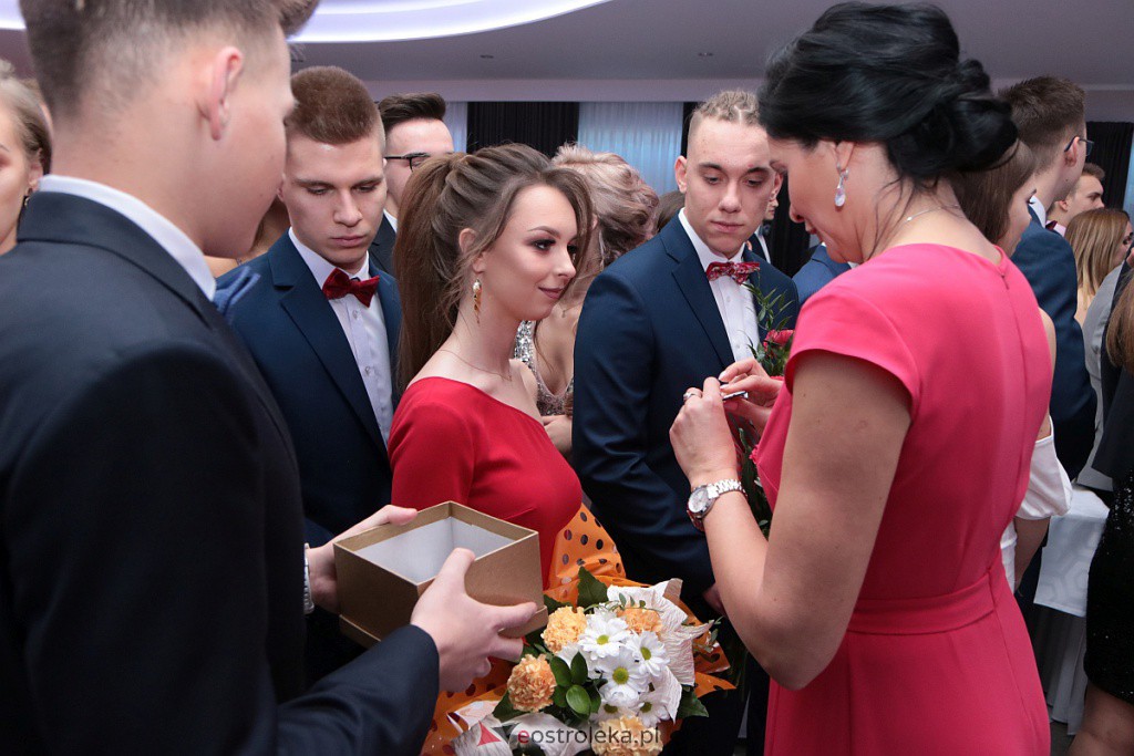 Studniówka III LO w Ostrołęce [04.01.2020] - zdjęcie #209 - eOstroleka.pl