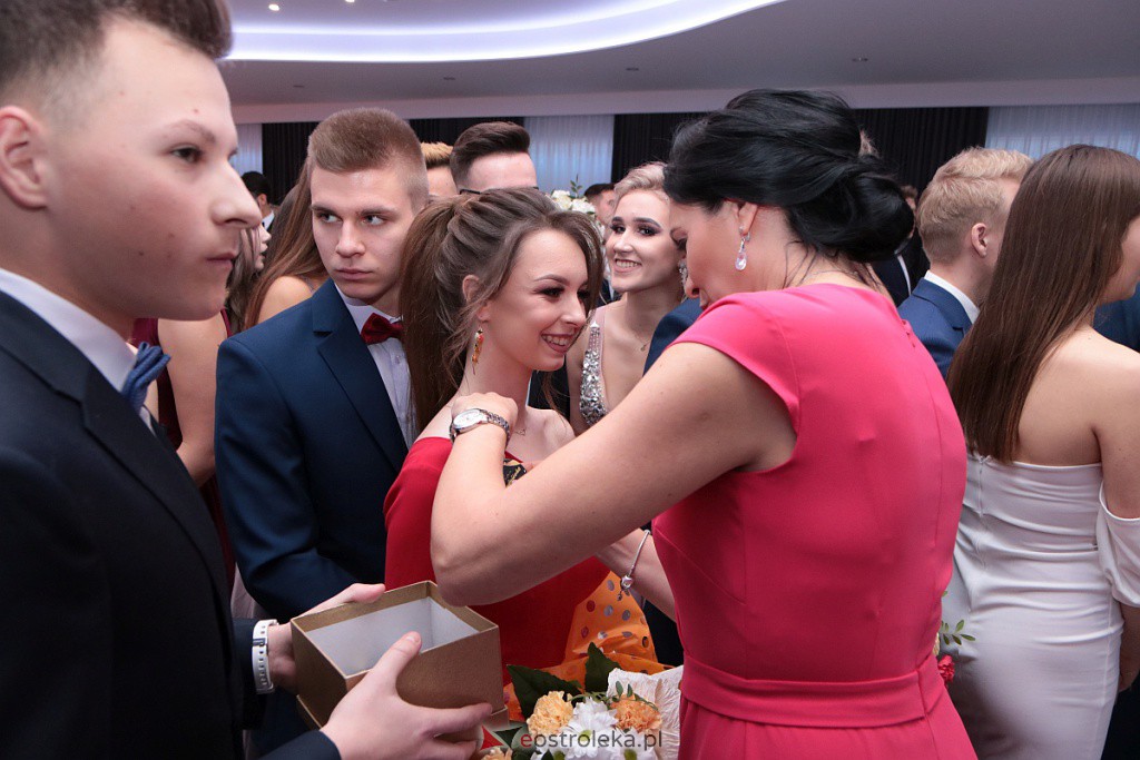 Studniówka III LO w Ostrołęce [04.01.2020] - zdjęcie #208 - eOstroleka.pl