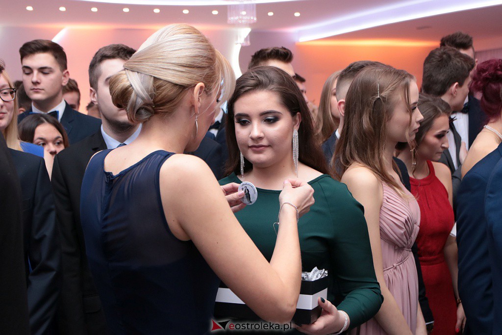 Studniówka III LO w Ostrołęce [04.01.2020] - zdjęcie #206 - eOstroleka.pl