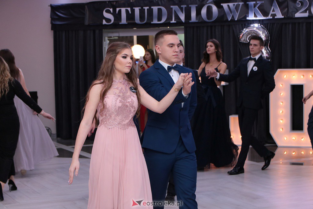 Studniówka III LO w Ostrołęce [04.01.2020] - zdjęcie #189 - eOstroleka.pl