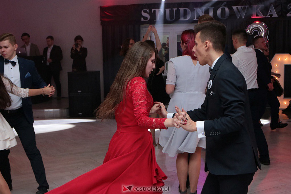 Studniówka III LO w Ostrołęce [04.01.2020] - zdjęcie #67 - eOstroleka.pl