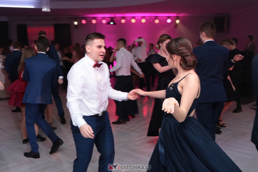 Studniówka III LO w Ostrołęce [04.01.2020] - zdjęcie #57 - eOstroleka.pl