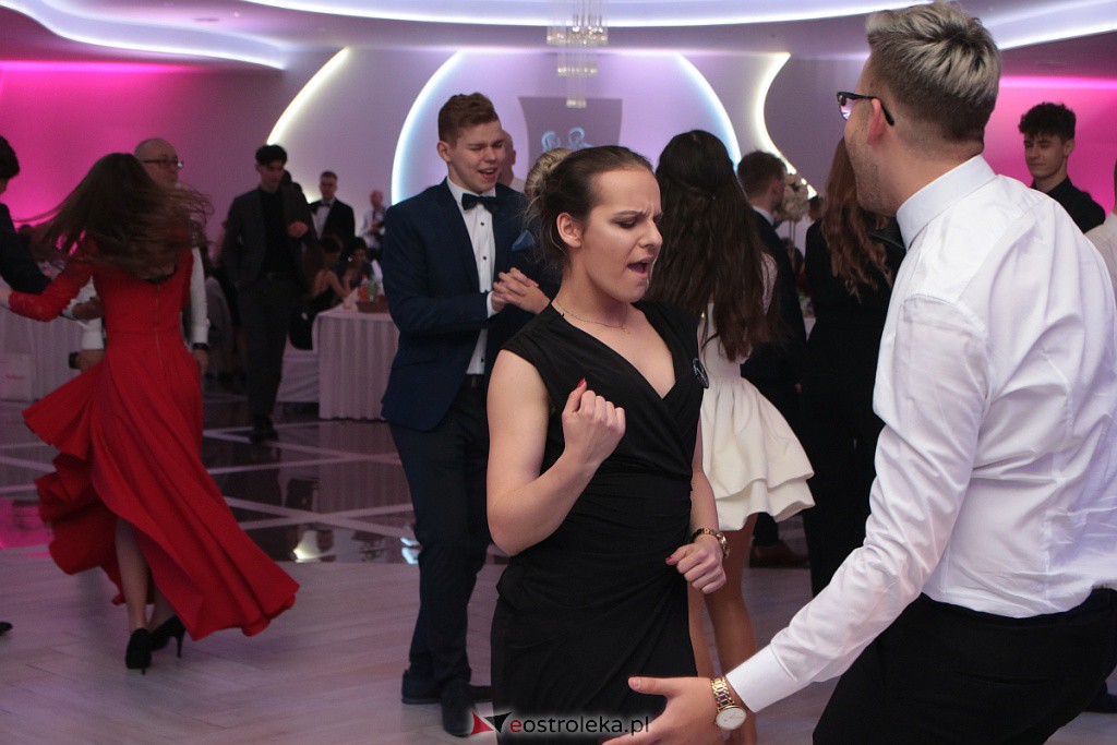 Studniówka III LO w Ostrołęce [04.01.2020] - zdjęcie #49 - eOstroleka.pl