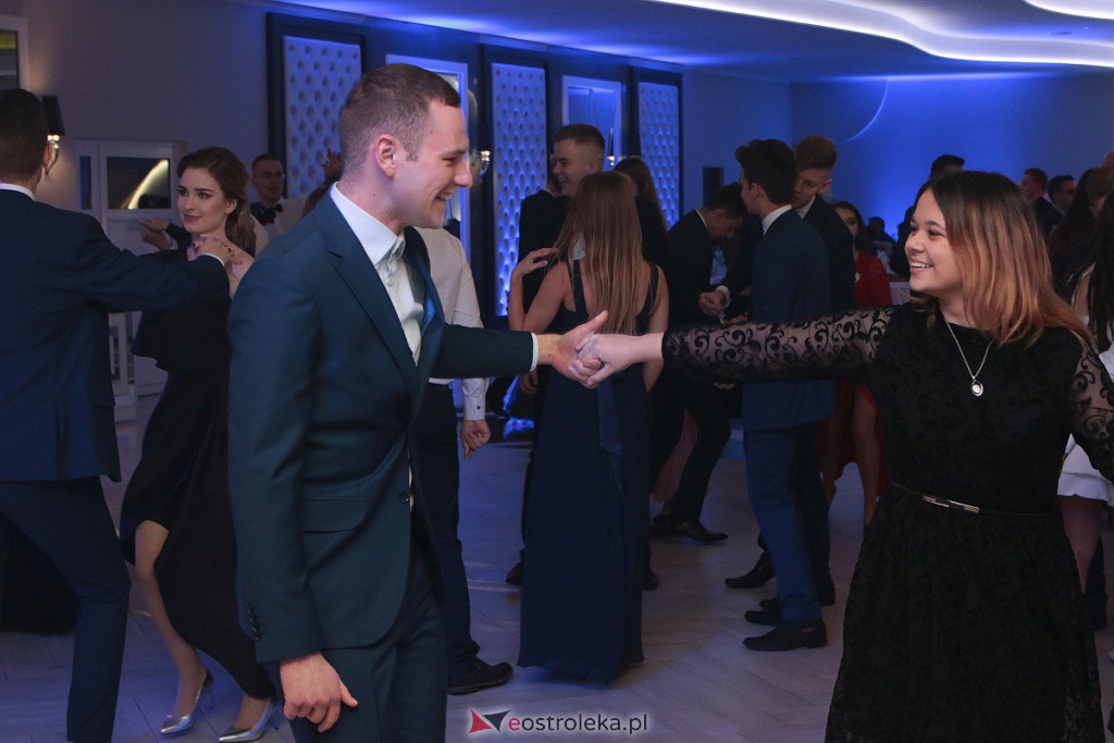 Studniówka III LO w Ostrołęce [04.01.2020] - zdjęcie #36 - eOstroleka.pl