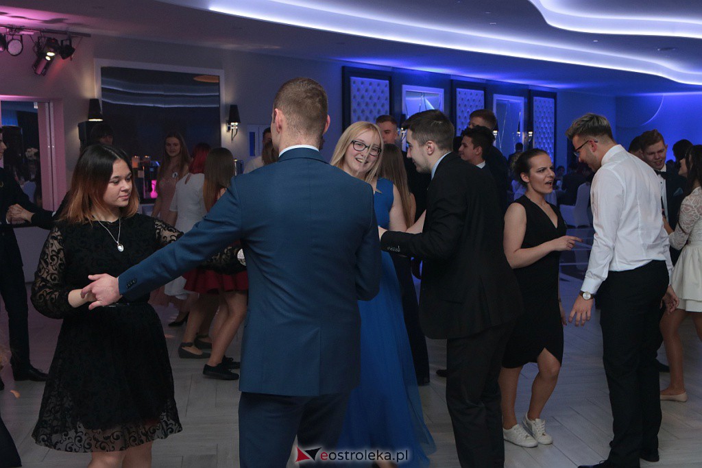 Studniówka III LO w Ostrołęce [04.01.2020] - zdjęcie #30 - eOstroleka.pl