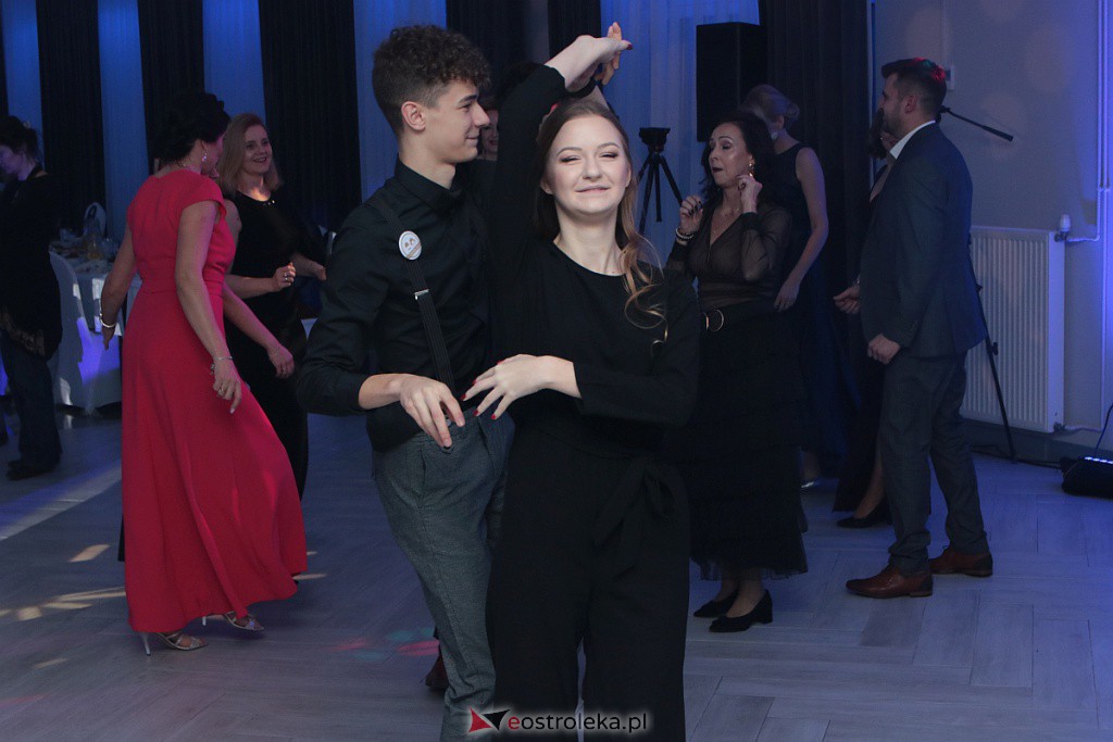 Studniówka III LO w Ostrołęce [04.01.2020] - zdjęcie #17 - eOstroleka.pl
