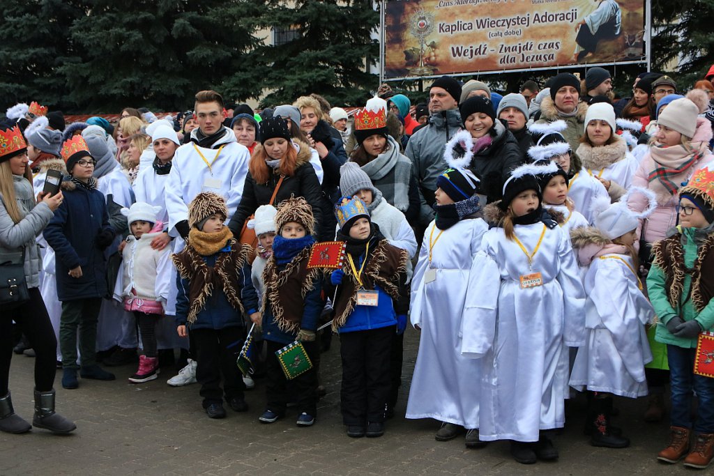 Orszak Trzech Króli w Ostrołęce [06.01.2019] - zdjęcie #89 - eOstroleka.pl