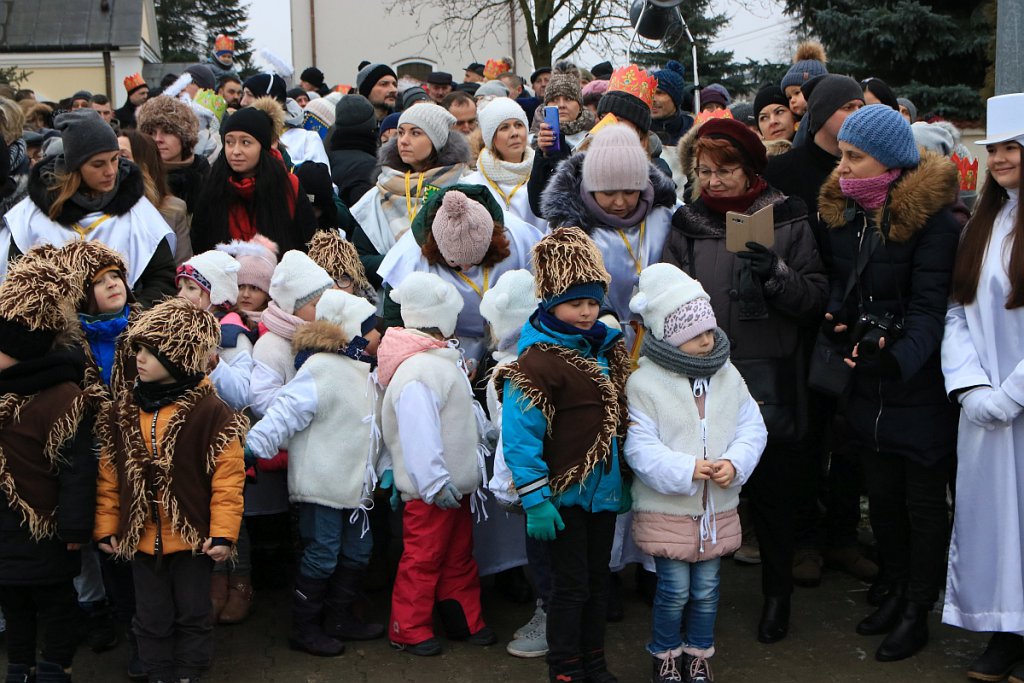 Orszak Trzech Króli w Ostrołęce [06.01.2019] - zdjęcie #86 - eOstroleka.pl