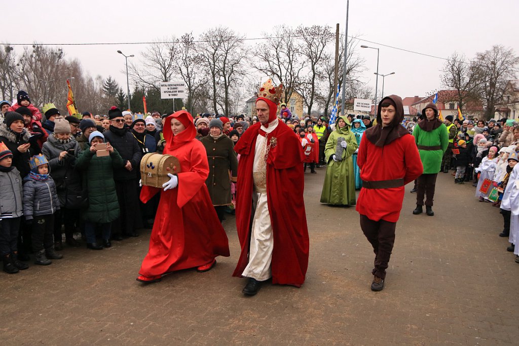 Orszak Trzech Króli w Ostrołęce [06.01.2019] - zdjęcie #60 - eOstroleka.pl