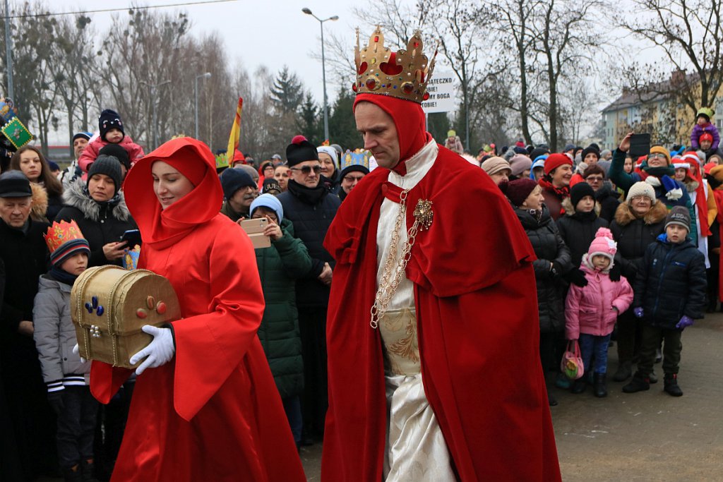 Orszak Trzech Króli w Ostrołęce [06.01.2019] - zdjęcie #59 - eOstroleka.pl