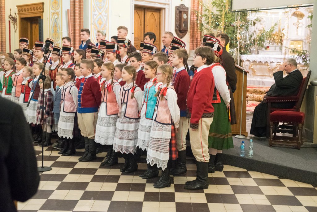 Zespół Pieśni i Tańca Kurpie kolędował w Rzekuniu [08.01.2020] - zdjęcie #17 - eOstroleka.pl