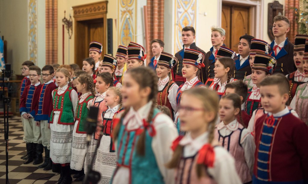 Zespół Pieśni i Tańca Kurpie kolędował w Rzekuniu [08.01.2020] - zdjęcie #3 - eOstroleka.pl
