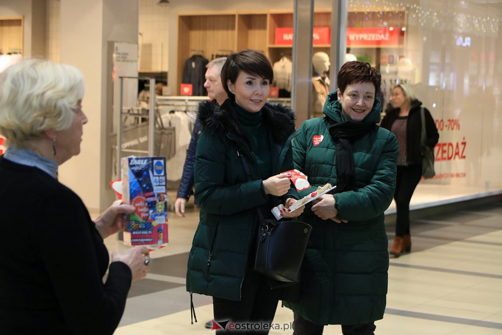 Dziś Z WOŚP-em grała Galeria Bursztynowa i „poprawczak” z Laskowca [11.01.2020] - zdjęcie #15 - eOstroleka.pl