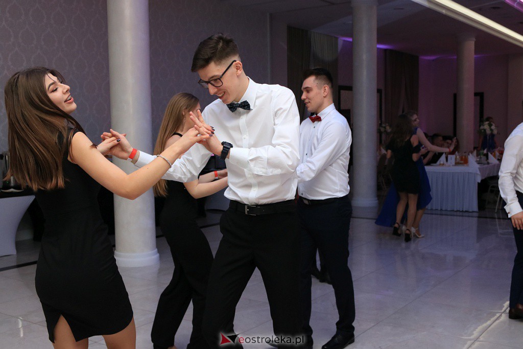 Studniówka 2020 w ZSZ nr 3 [11.01.2020] - zdjęcie #11 - eOstroleka.pl