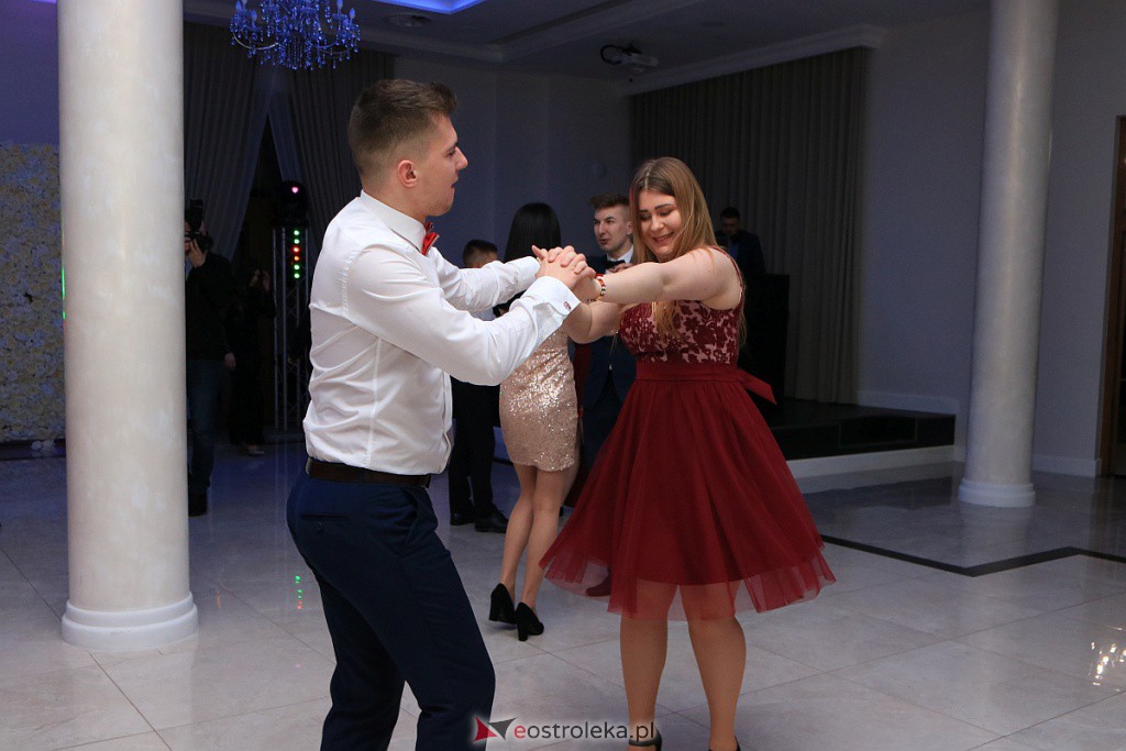 Studniówka 2020 w ZSZ nr 3 [11.01.2020] - zdjęcie #3 - eOstroleka.pl