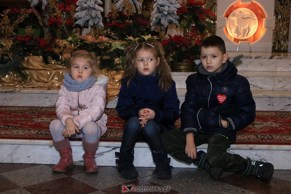 Kolędowanie w kościele pw. Zbawiciela Świata [12.01.2020] - zdjęcie #20 - eOstroleka.pl