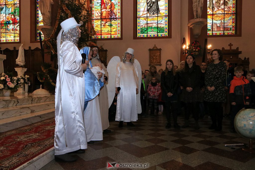 Kolędowanie w kościele pw. Zbawiciela Świata [12.01.2020] - zdjęcie #41 - eOstroleka.pl