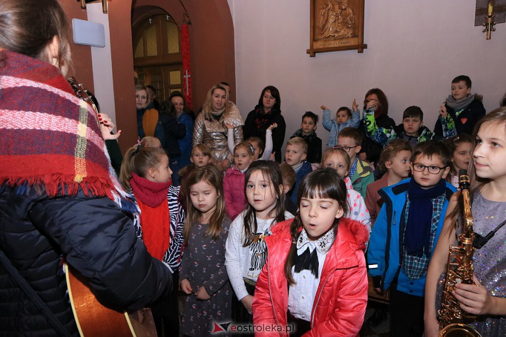 Kolędowanie w kościele pw. Zbawiciela Świata [12.01.2020] - zdjęcie #13 - eOstroleka.pl