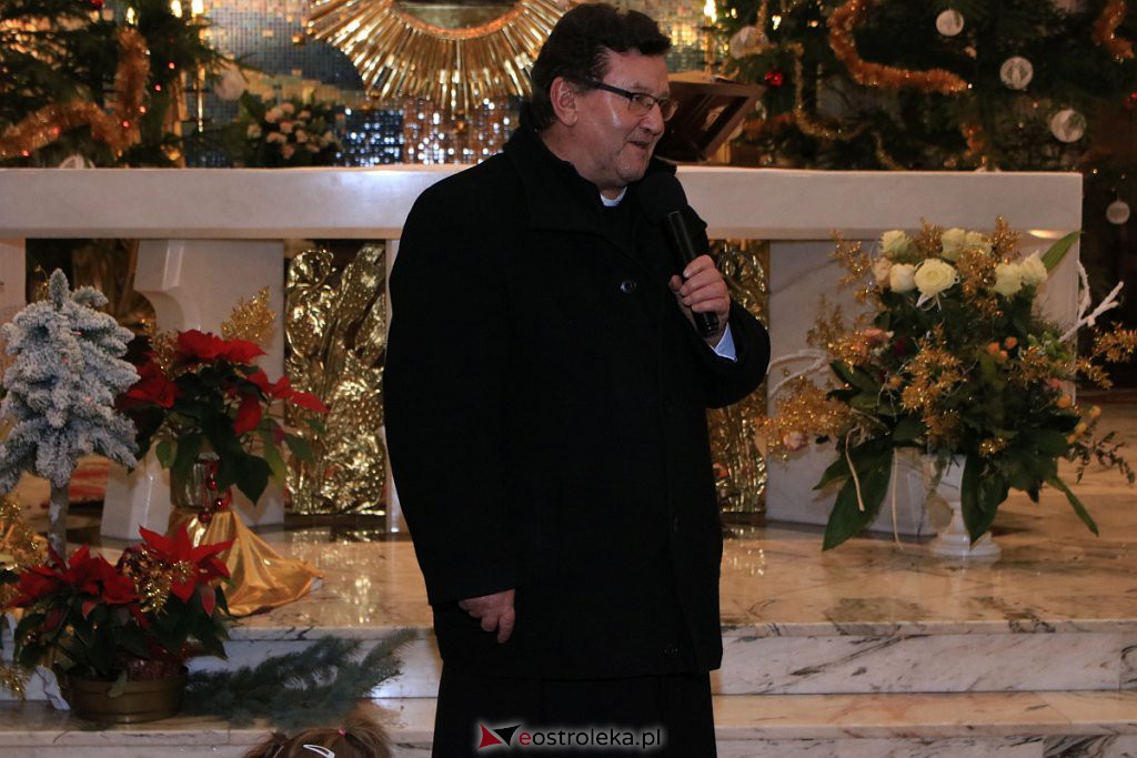 Kolędowanie w kościele pw. Zbawiciela Świata [12.01.2020] - zdjęcie #6 - eOstroleka.pl