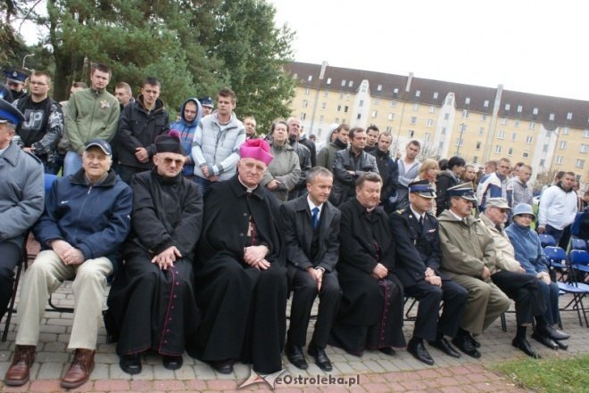 Uroczystości nadania imienia w ginmnzajum nr 2 (01.10.2010) - zdjęcie #157 - eOstroleka.pl