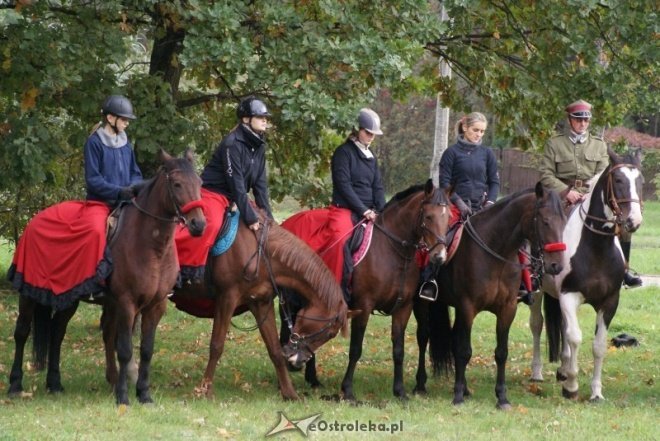 Uroczystości nadania imienia w ginmnzajum nr 2 (01.10.2010) - zdjęcie #28 - eOstroleka.pl