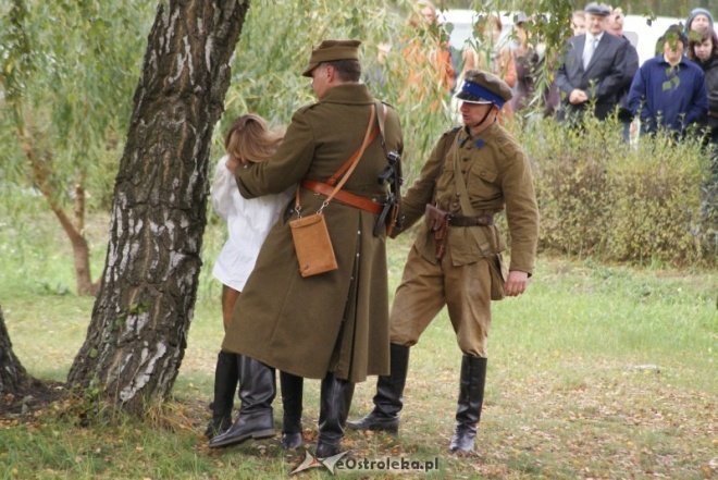 Uroczystości nadania imienia w ginmnzajum nr 2 (01.10.2010) - zdjęcie #114 - eOstroleka.pl