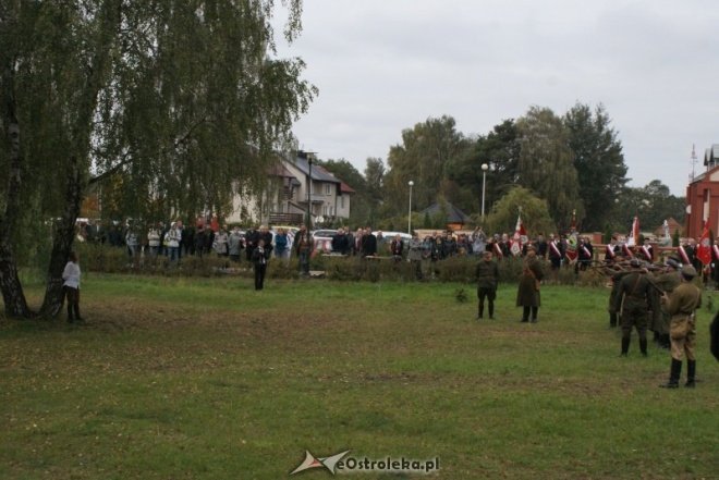 Uroczystości nadania imienia w ginmnzajum nr 2 (01.10.2010) - zdjęcie #113 - eOstroleka.pl
