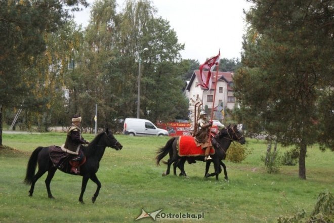 Uroczystości nadania imienia w ginmnzajum nr 2 (01.10.2010) - zdjęcie #108 - eOstroleka.pl