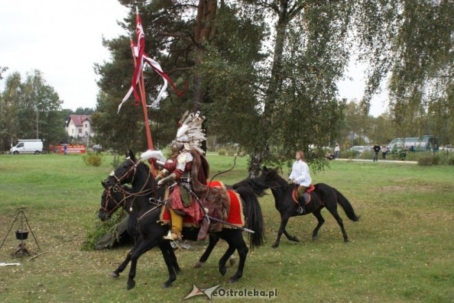 Uroczystości nadania imienia w ginmnzajum nr 2 (01.10.2010) - zdjęcie #102 - eOstroleka.pl