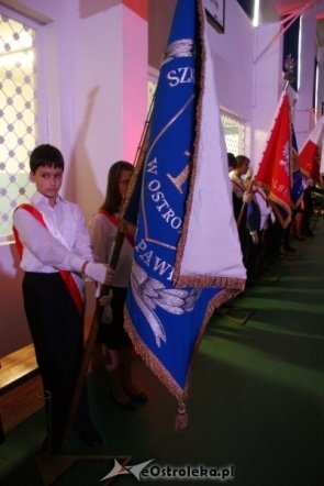 Uroczystości nadania imienia w ginmnzajum nr 2 (01.10.2010) - zdjęcie #55 - eOstroleka.pl