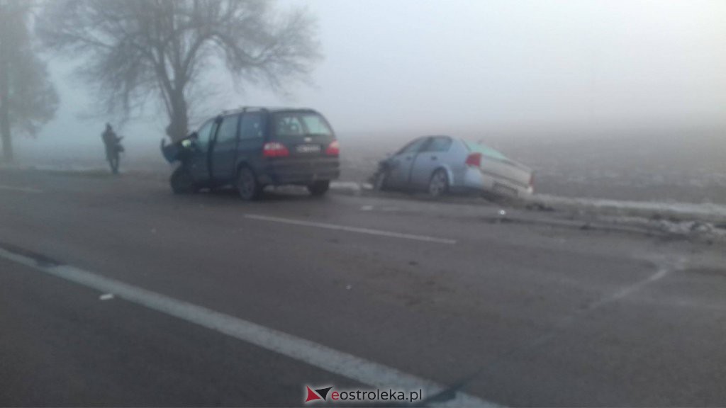 Utrudnienia na drodze do Goworowa po wypadku w Pokrzywnicy [17.01.2020] - zdjęcie #1 - eOstroleka.pl