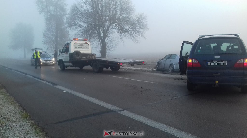 Utrudnienia na drodze do Goworowa po wypadku w Pokrzywnicy [17.01.2020] - zdjęcie #5 - eOstroleka.pl