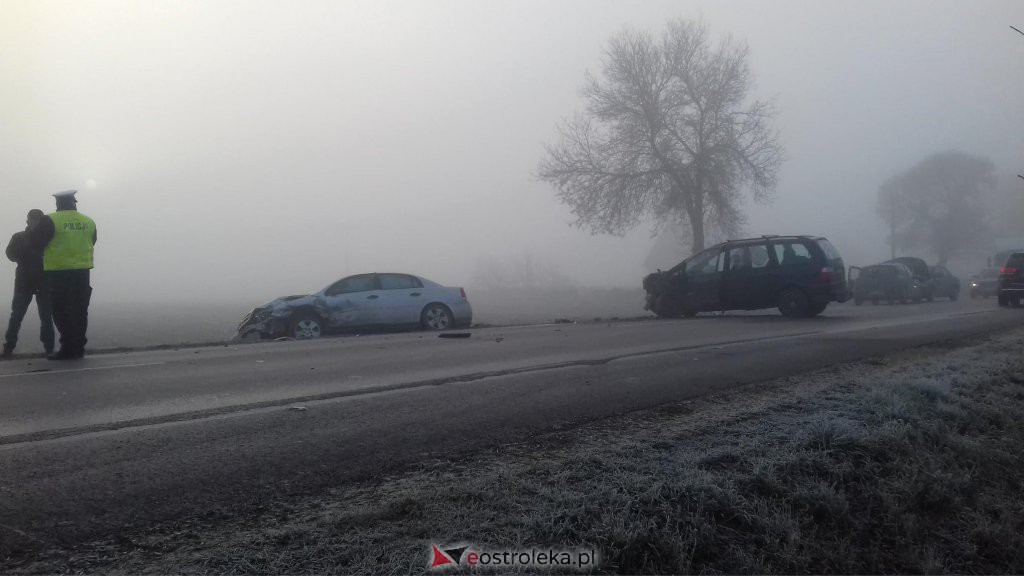 Utrudnienia na drodze do Goworowa po wypadku w Pokrzywnicy [17.01.2020] - zdjęcie #9 - eOstroleka.pl
