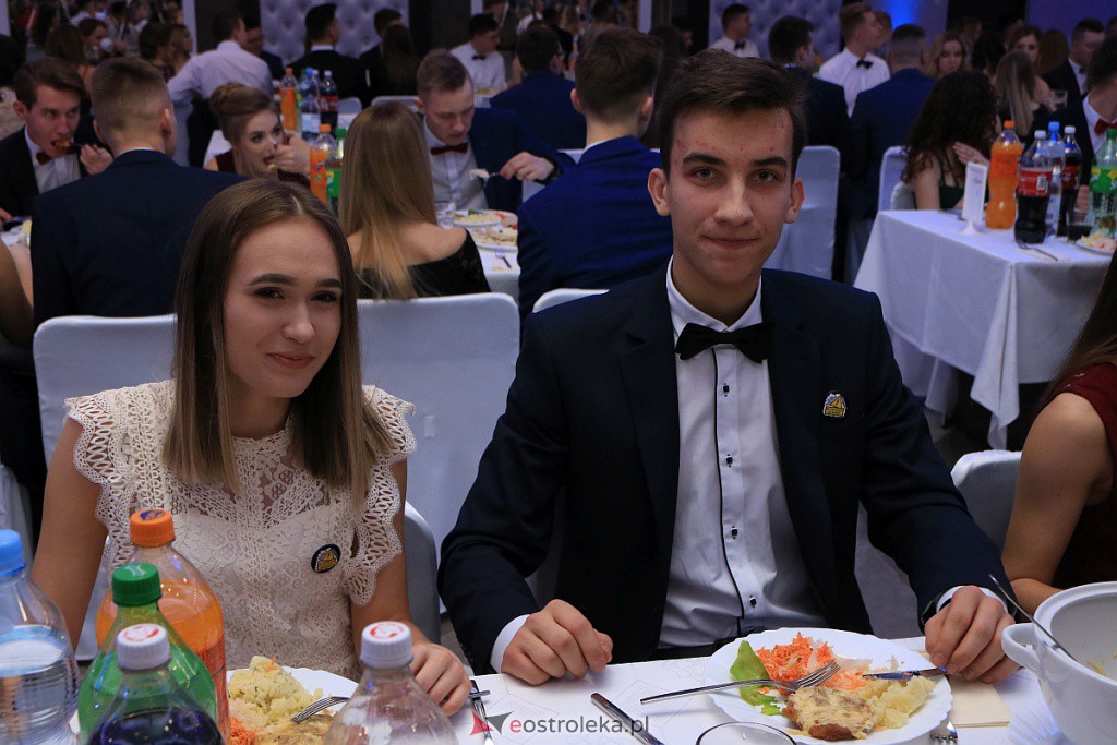 Studniówka 2020 w ZSZ nr 1 [18.01.2020] - zdjęcie #238 - eOstroleka.pl