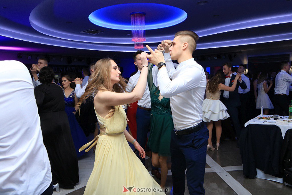 Studniówka 2020 w ZSZ nr 1 [18.01.2020] - zdjęcie #32 - eOstroleka.pl