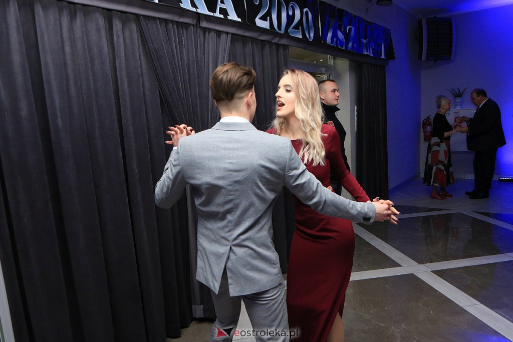 Studniówka 2020 w ZSZ nr 1 [18.01.2020] - zdjęcie #18 - eOstroleka.pl