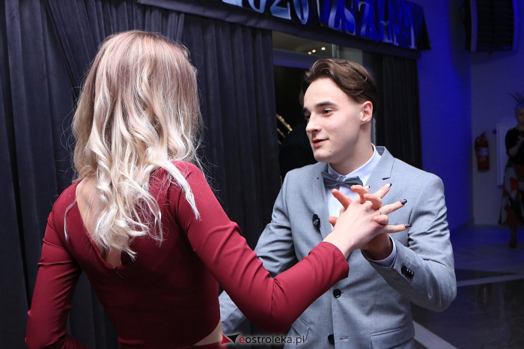 Studniówka 2020 w ZSZ nr 1 [18.01.2020] - zdjęcie #17 - eOstroleka.pl