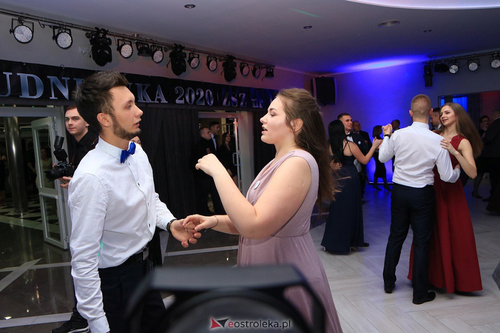 Studniówka 2020 w ZSZ nr 1 [18.01.2020] - zdjęcie #3 - eOstroleka.pl