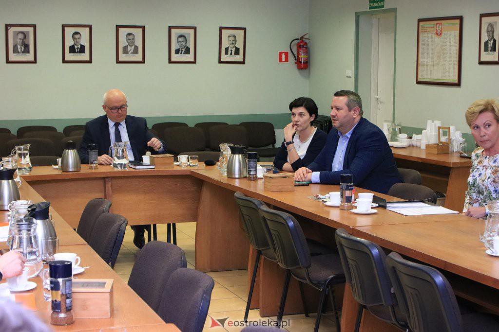 Posiedzenie komisji technicznje w sprawie nieprawidłowości w miejskich inwestycjach [21.01.2020] - zdjęcie #1 - eOstroleka.pl