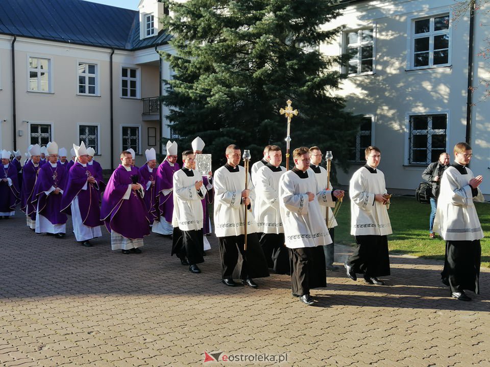 Pogrzeb biskupa Stanisława Stefanka [23.01.2020] - zdjęcie #6 - eOstroleka.pl